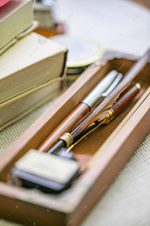 復(fù)古筆文具和盒子高清攝影大圖 千庫網(wǎng)